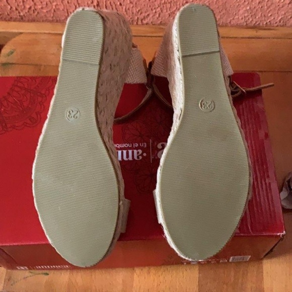 Wedges - Picture 2 of 5